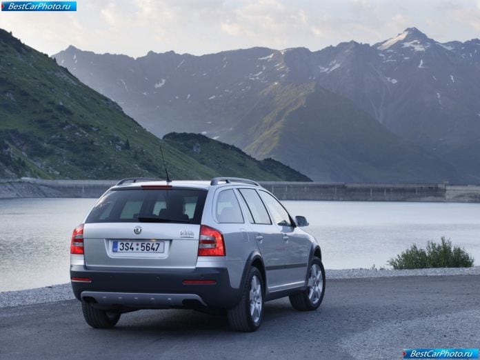 2007 Skoda Octavia Scout - фотография 11 из 25