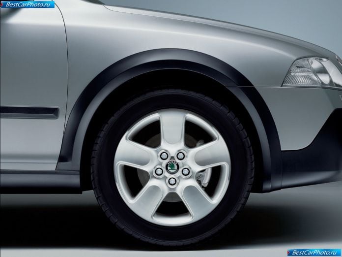 2007 Skoda Octavia Scout - фотография 23 из 25 2007 Skoda Octavia Scout - фотография 23 из 25