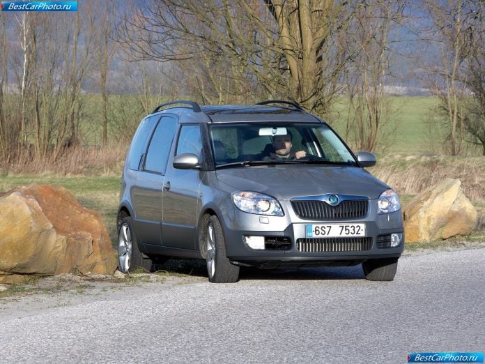 2007 Skoda Roomster Scout - фотография 9 из 23 2007 Skoda Roomster Scout - фотография 9 из 23
