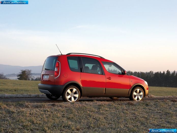 2007 Skoda Roomster Scout - фотография 14 из 23 2007 Skoda Roomster Scout - фотография 14 из 23