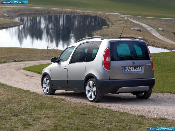 2007 Skoda Roomster Scout - фотография 15 из 23 2007 Skoda Roomster Scout - фотография 15 из 23