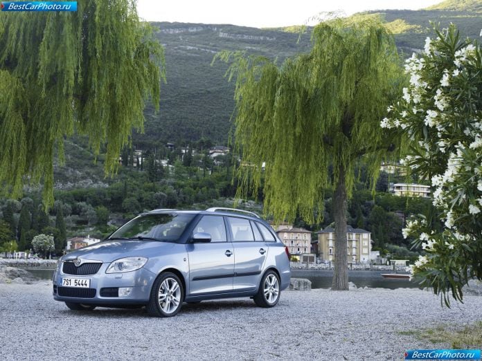 2008 Skoda Fabia Combi - фотография 17 из 140 2008 Skoda Fabia Combi - фотография 17 из 140