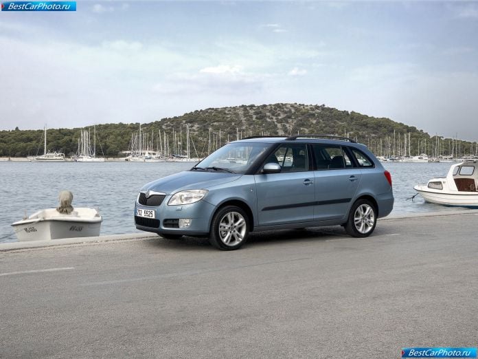 2008 Skoda Fabia Combi - фотография 35 из 140 2008 Skoda Fabia Combi - фотография 35 из 140