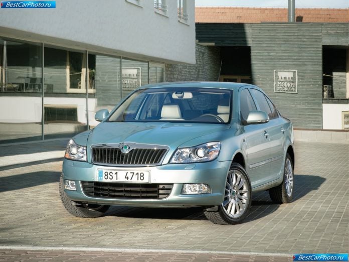 2009 Skoda Octavia - фотография 19 из 61