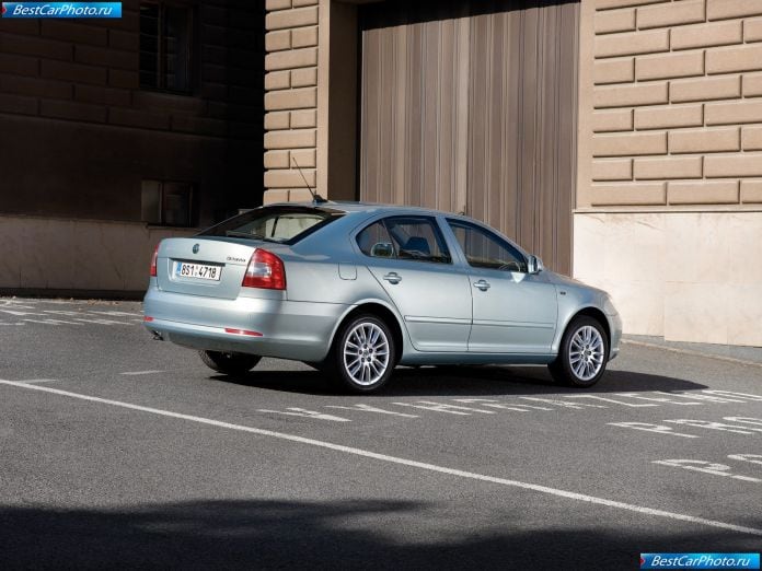 2009 Skoda Octavia - фотография 34 из 61