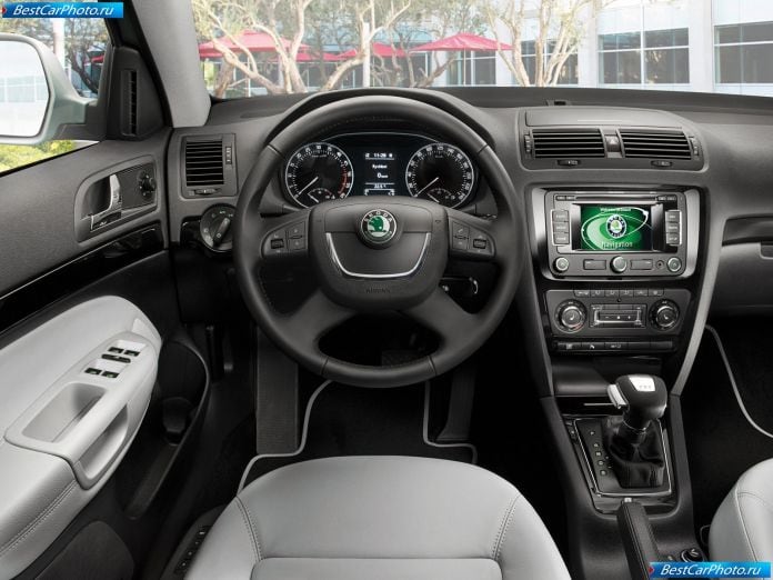 2009 Skoda Octavia - фотография 51 из 61 2009 Skoda Octavia - фотография 51 из 61