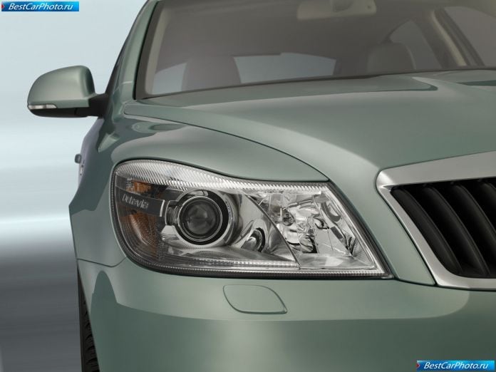 2009 Skoda Octavia - фотография 52 из 61
