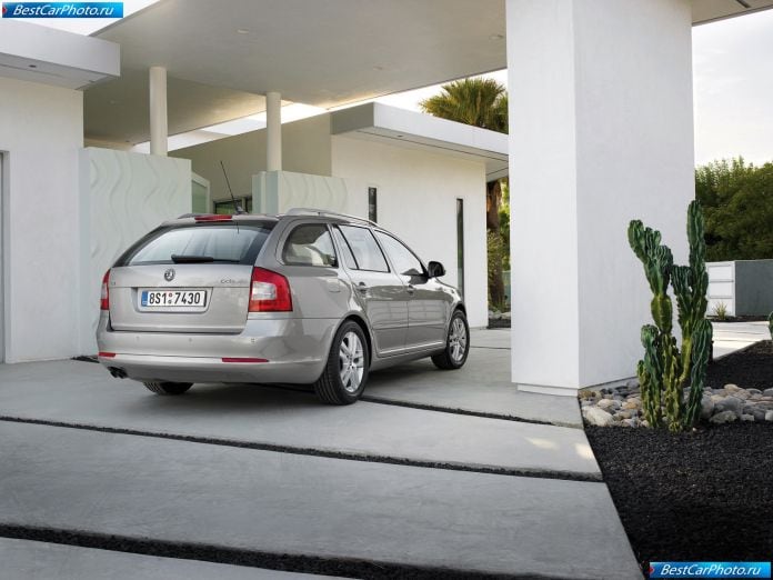 2009 Skoda Octavia Combi - фотография 9 из 16