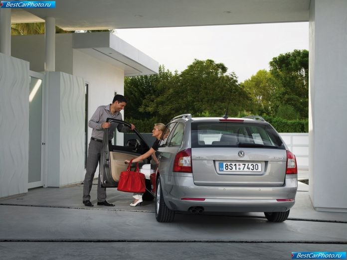 2009 Skoda Octavia Combi - фотография 10 из 16 2009 Skoda Octavia Combi - фотография 10 из 16