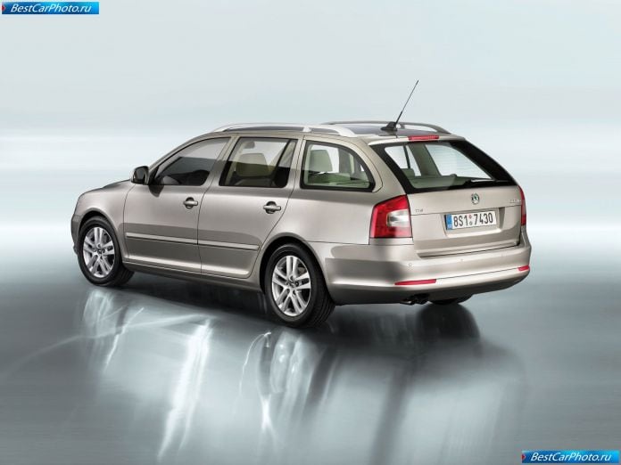 2009 Skoda Octavia Combi - фотография 13 из 16