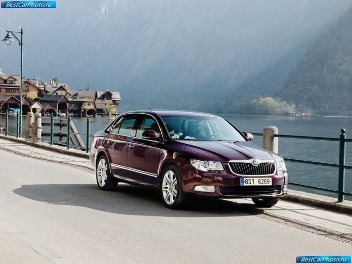 2009 Skoda Superb - фотография 4 из 81