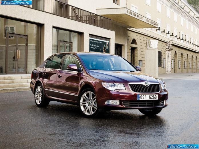 2009 Skoda Superb - фотография 6 из 81