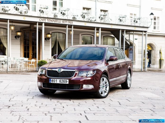 2009 Skoda Superb - фотография 13 из 81 2009 Skoda Superb - фотография 13 из 81
