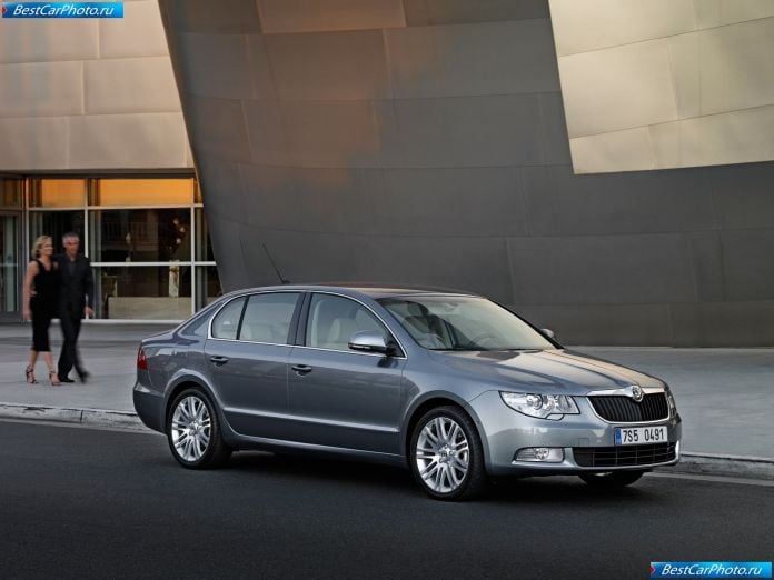 2009 Skoda Superb - фотография 15 из 81 2009 Skoda Superb - фотография 15 из 81