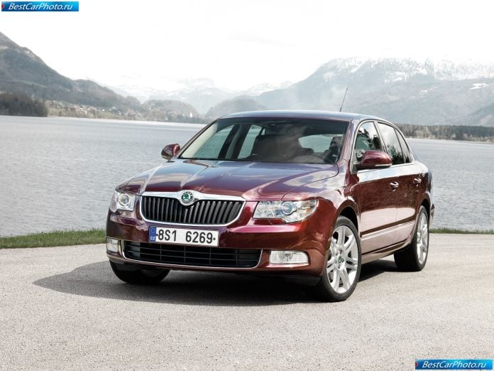 2009 Skoda Superb - фотография 18 из 81
