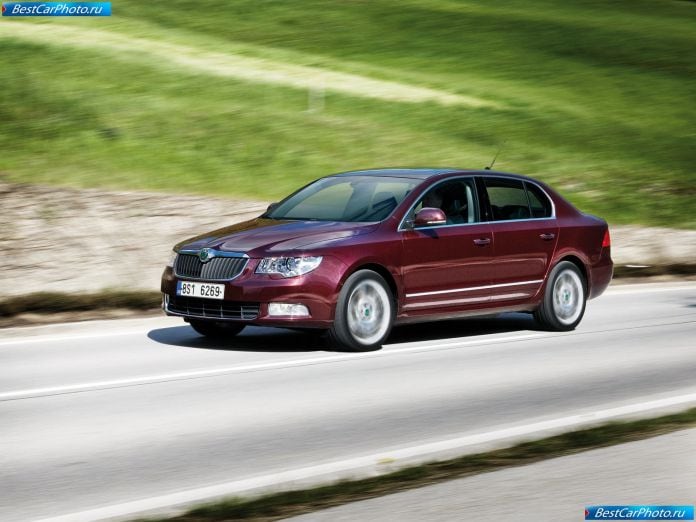2009 Skoda Superb - фотография 27 из 81