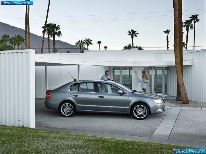2009 Skoda Superb - фотография 29 из 81