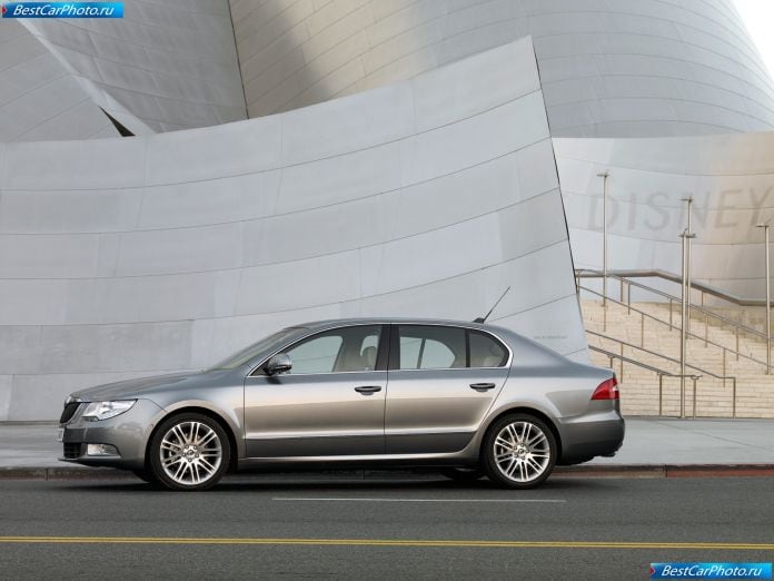 2009 Skoda Superb - фотография 34 из 81
