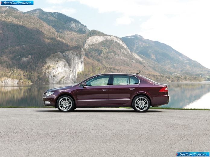 2009 Skoda Superb - фотография 36 из 81