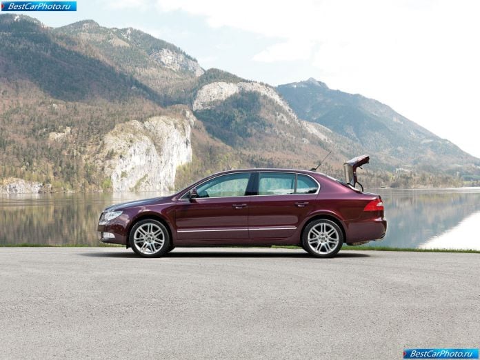 2009 Skoda Superb - фотография 37 из 81 2009 Skoda Superb - фотография 37 из 81