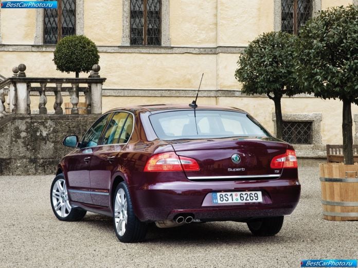 2009 Skoda Superb - фотография 55 из 81 2009 Skoda Superb - фотография 55 из 81