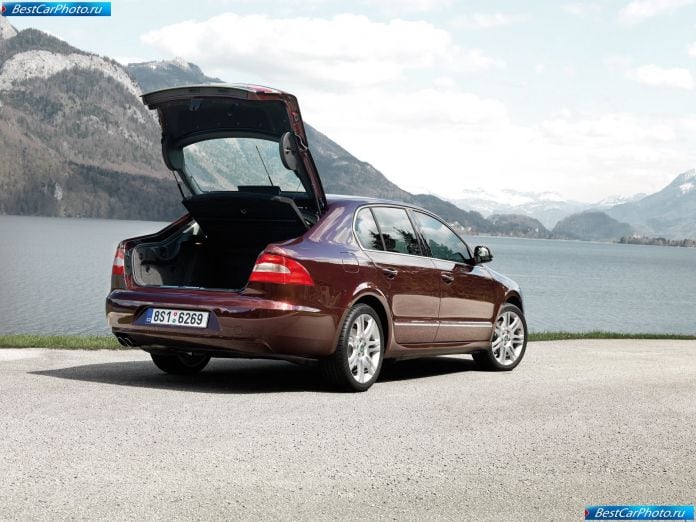 2009 Skoda Superb - фотография 62 из 81 2009 Skoda Superb - фотография 62 из 81
