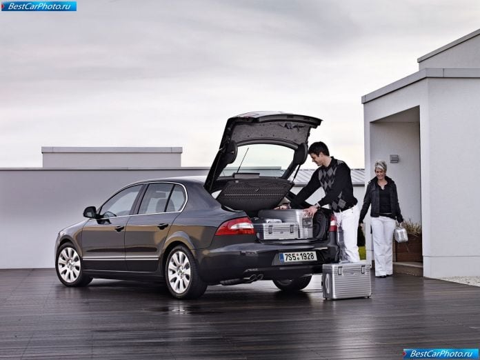 2009 Skoda Superb - фотография 65 из 81 2009 Skoda Superb - фотография 65 из 81