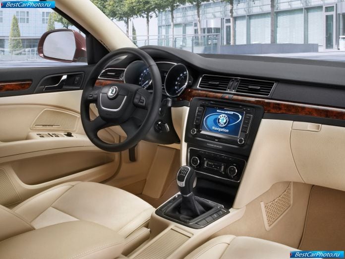 2009 Skoda Superb - фотография 70 из 81