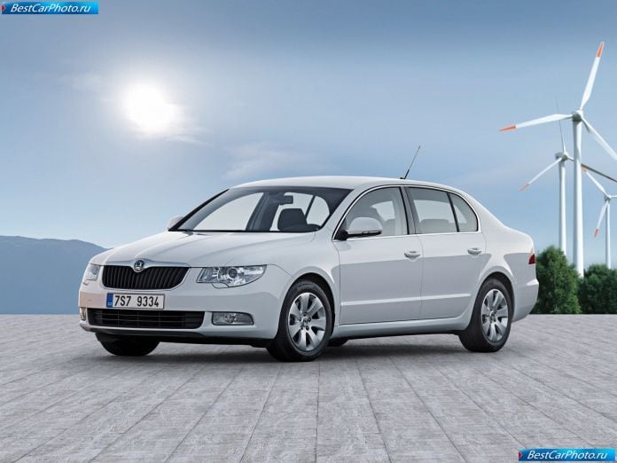 2009 Skoda Superb Greenline - фотография 1 из 25 2009 Skoda Superb Greenline - фотография 1 из 25
