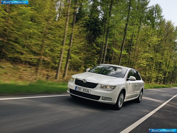 2009 Skoda Superb Greenline - фотография 6 из 25 2009 Skoda Superb Greenline - фотография 6 из 25