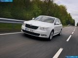 skoda_2009-superb_greenline_1600x1200_009.jpg