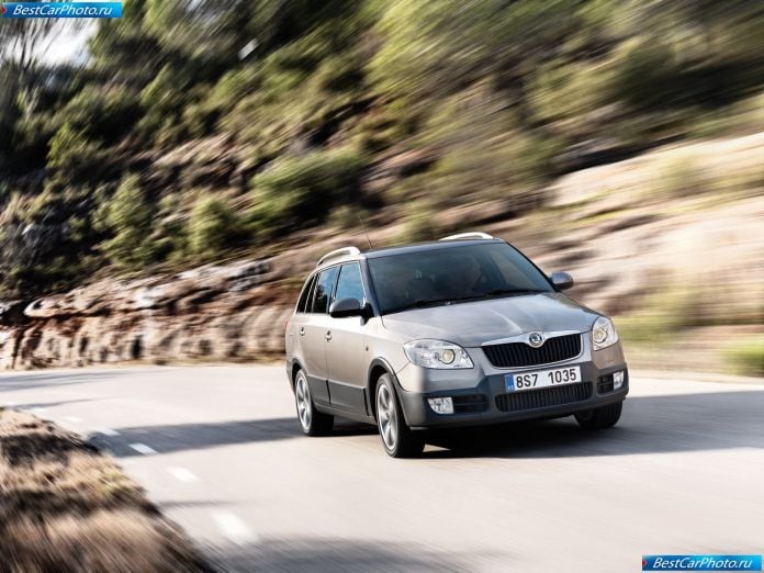 2010 Skoda Fabia Scout - фотография 6 из 30 2010 Skoda Fabia Scout - фотография 6 из 30