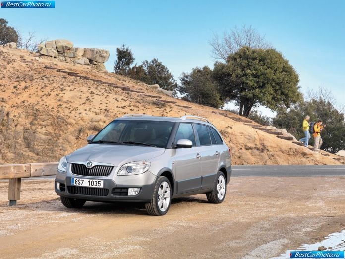 2010 Skoda Fabia Scout - фотография 11 из 30 2010 Skoda Fabia Scout - фотография 11 из 30