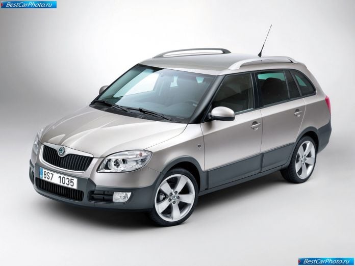 2010 Skoda Fabia Scout - фотография 24 из 30 2010 Skoda Fabia Scout - фотография 24 из 30