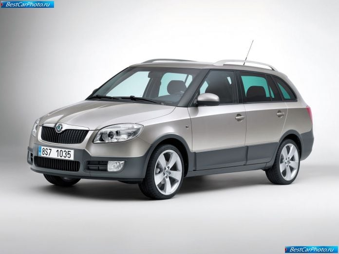 2010 Skoda Fabia Scout - фотография 25 из 30 2010 Skoda Fabia Scout - фотография 25 из 30
