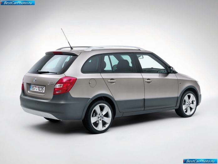 2010 Skoda Fabia Scout - фотография 27 из 30 2010 Skoda Fabia Scout - фотография 27 из 30