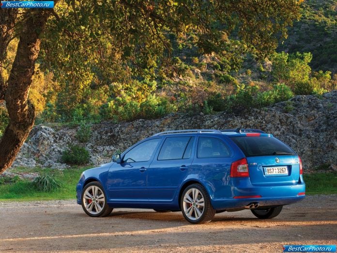 2010 Skoda Octavia Rs Combi - фотография 8 из 20 2010 Skoda Octavia Rs Combi - фотография 8 из 20