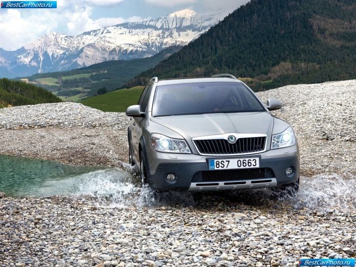 2010 Skoda Octavia Scout - фотография 3 из 38 2010 Skoda Octavia Scout - фотография 3 из 38