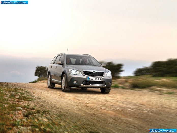 2010 Skoda Octavia Scout - фотография 16 из 38