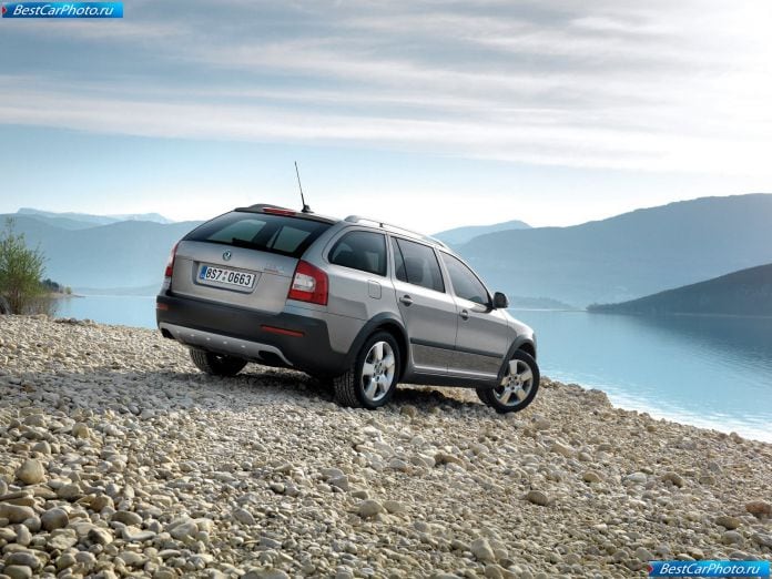 2010 Skoda Octavia Scout - фотография 17 из 38