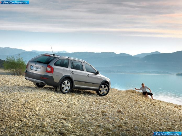 2010 Skoda Octavia Scout - фотография 18 из 38 2010 Skoda Octavia Scout - фотография 18 из 38