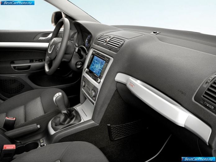 2010 Skoda Octavia Scout - фотография 36 из 38