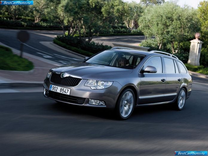 2010 Skoda Superb Combi - фотография 5 из 131 2010 Skoda Superb Combi - фотография 5 из 131