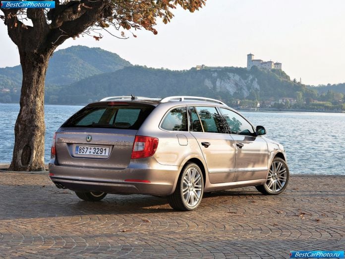 2010 Skoda Superb Combi - фотография 40 из 131 2010 Skoda Superb Combi - фотография 40 из 131