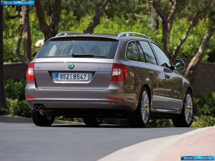 2010 Skoda Superb Combi - фотография 44 из 131 2010 Skoda Superb Combi - фотография 44 из 131