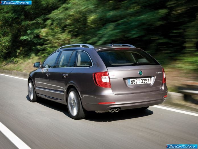 2010 Skoda Superb Combi - фотография 48 из 131 2010 Skoda Superb Combi - фотография 48 из 131
