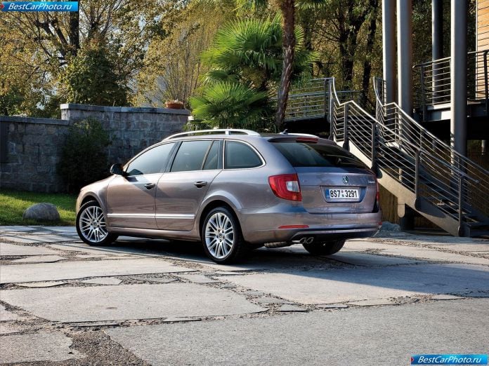 2010 Skoda Superb Combi - фотография 49 из 131 2010 Skoda Superb Combi - фотография 49 из 131
