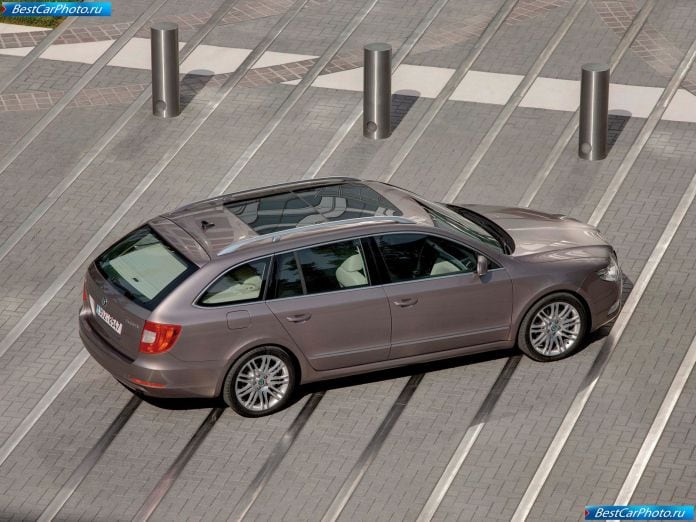 2010 Skoda Superb Combi - фотография 54 из 131 2010 Skoda Superb Combi - фотография 54 из 131