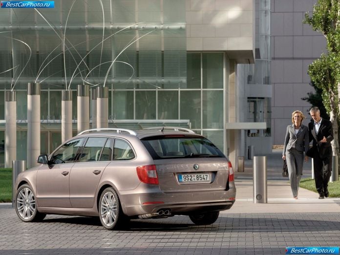 2010 Skoda Superb Combi - фотография 65 из 131 2010 Skoda Superb Combi - фотография 65 из 131