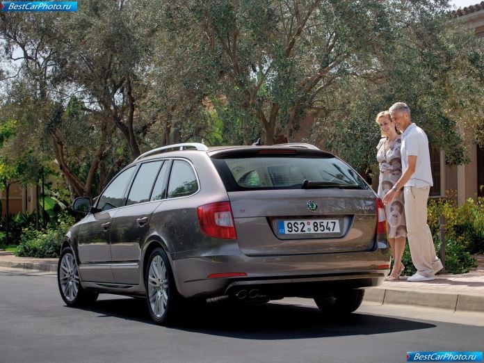 2010 Skoda Superb Combi - фотография 70 из 131 2010 Skoda Superb Combi - фотография 70 из 131